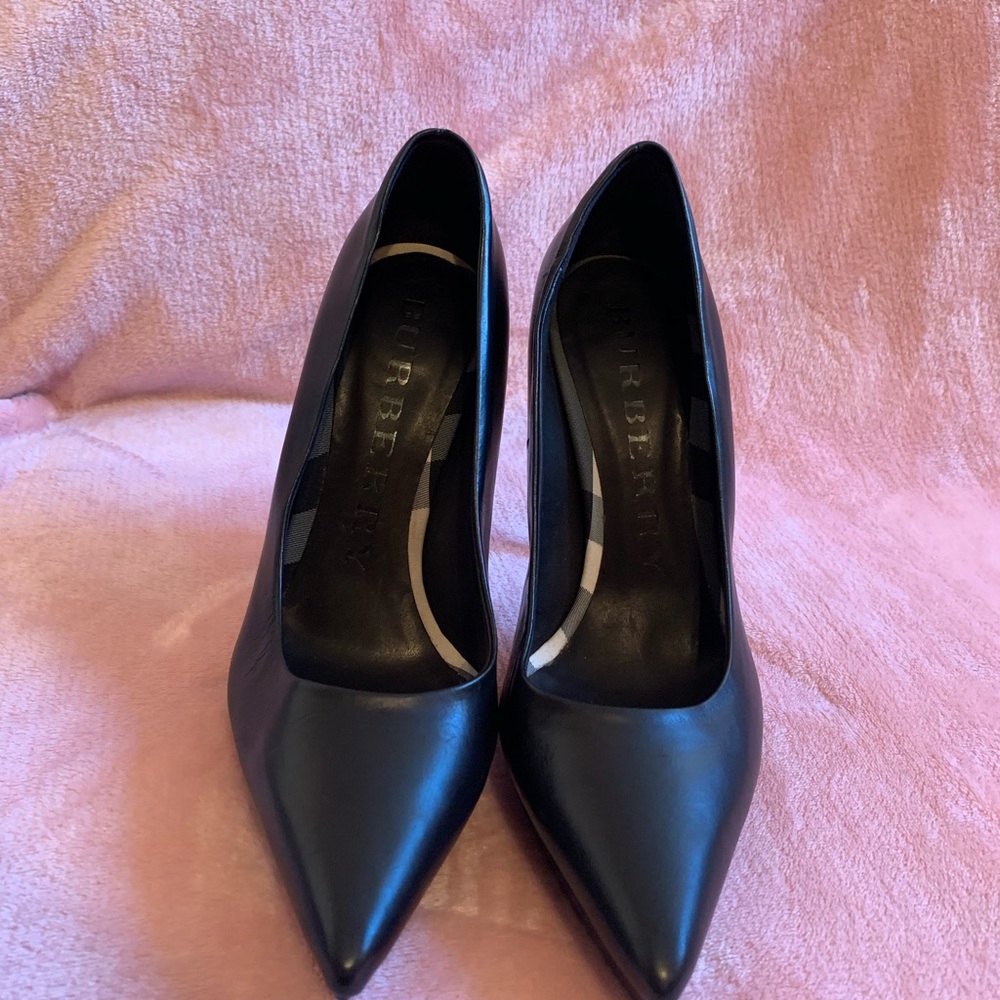 Burberry black leather platform heels size 38.5